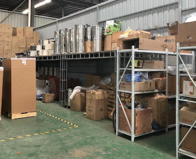 工厂客栈：配件客栈一角